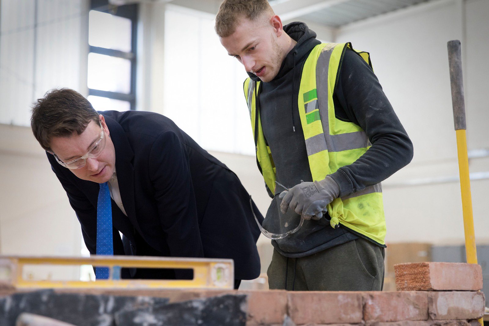 Simon Clarke MP visits LCB