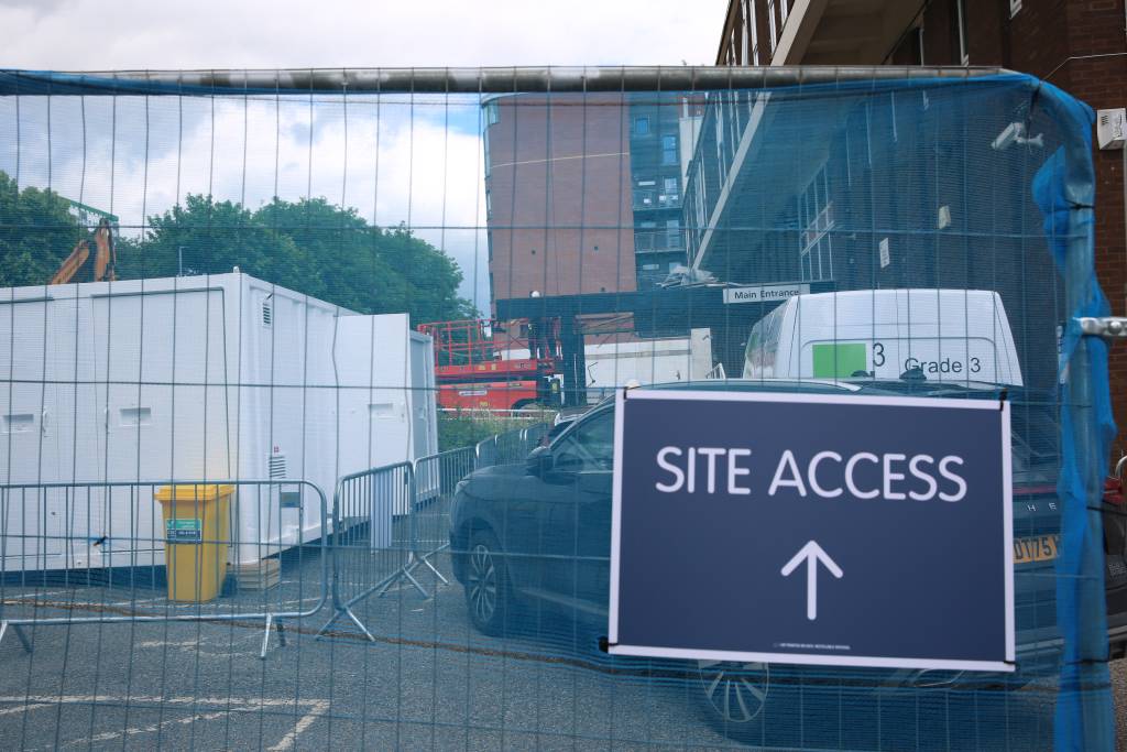 Close off work site at LCB North Street.