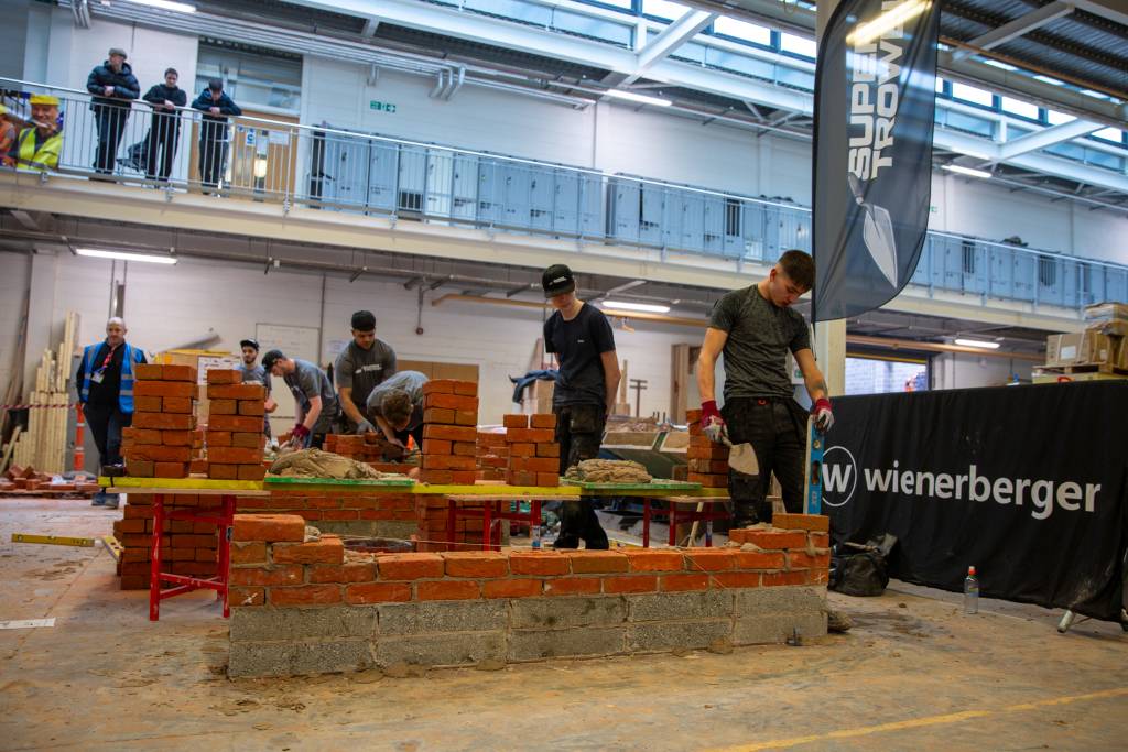 Competitors at Super Trowel at LCB South Bank.