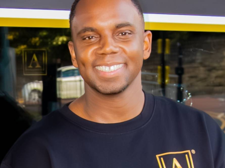 This is a photo of Dwayne Hutchinson.