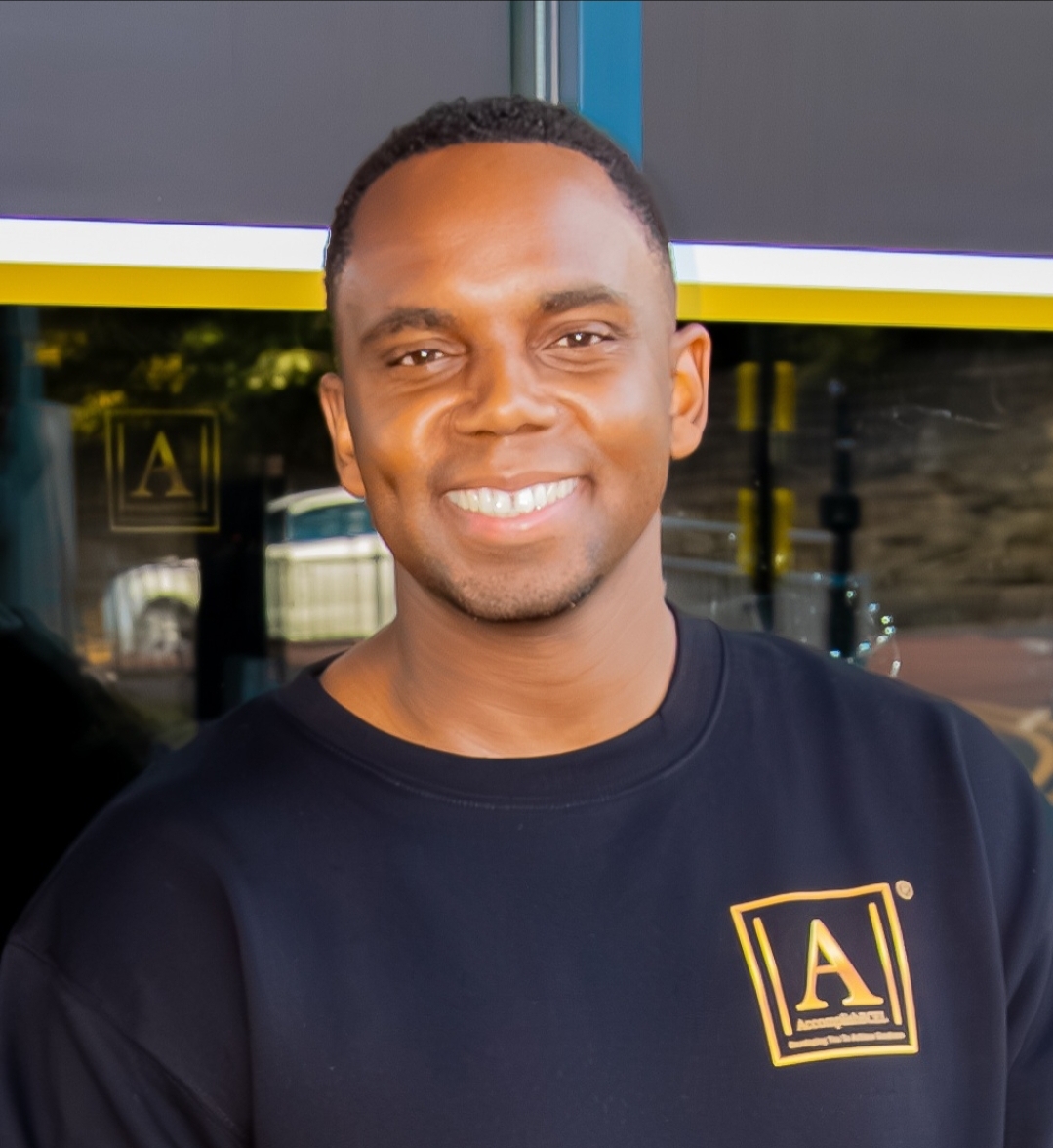 This is a photo of Dwayne Hutchinson.